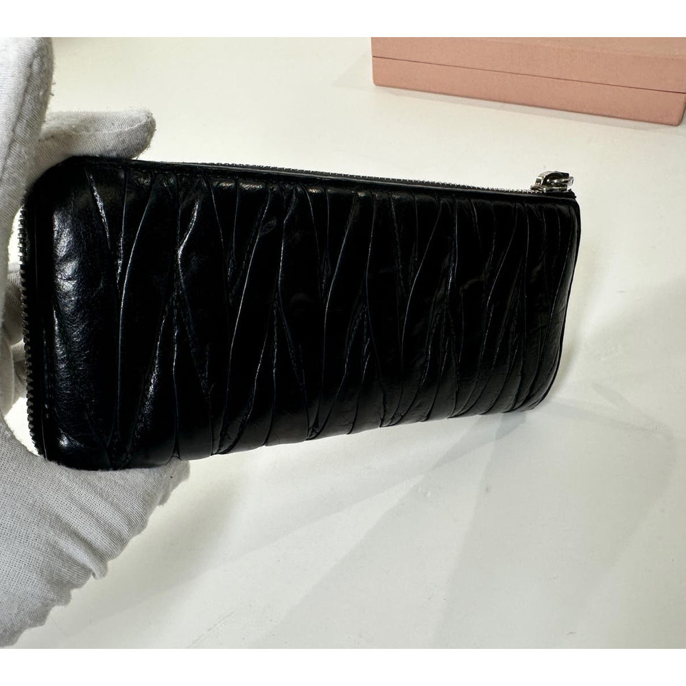 Authentic MIU MIU Black Matelasse Lux Leather Zip Wallet 5M1183 - Picture 9 of 13